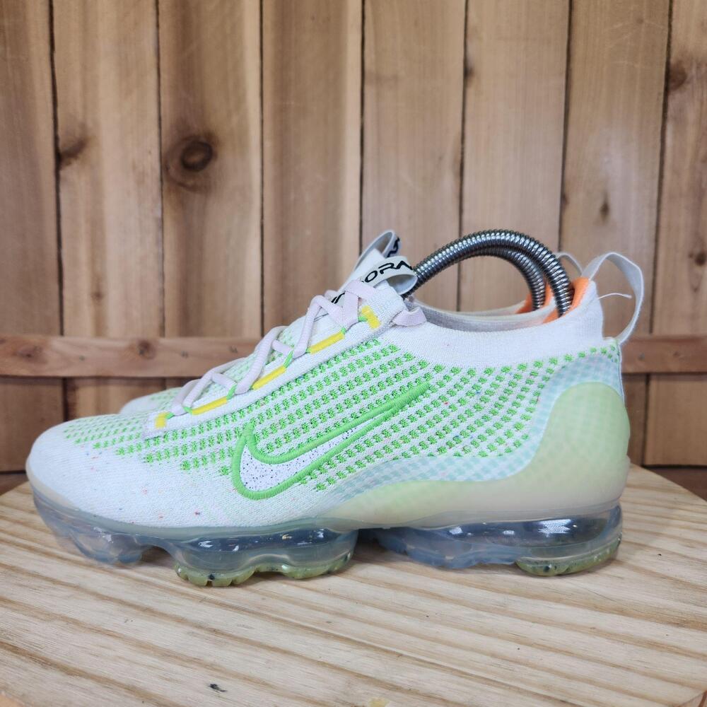 Nike Air VaporMax 2021 Shoes Womens 8 Feel Love FlyKnit Sneakers FD0871-100